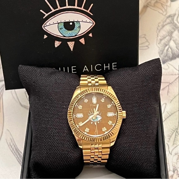 Jacquie Aiche x Timex collab tiger’s eye watch. Highly sought after, so chic. - Picture 8 of 9